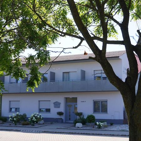 Gaestehaus Gisch Sandra Podersdorf am See Exterior photo